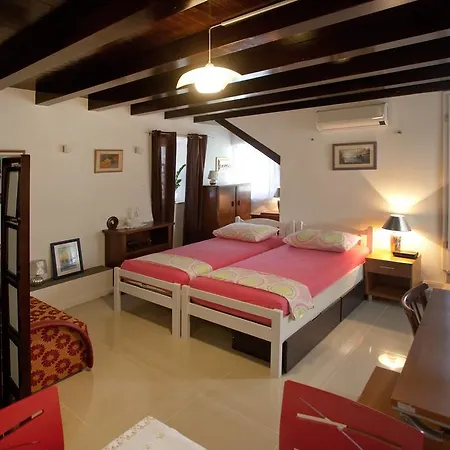 Miranda * Сплит